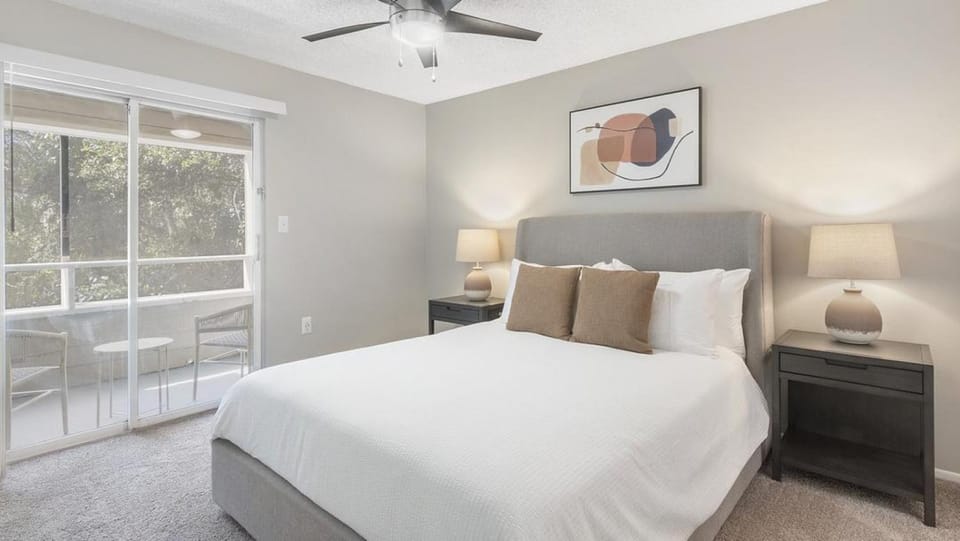 Landing Modern Apartment with Amazing Amenities (ID1009X955) Apartment in Plant City