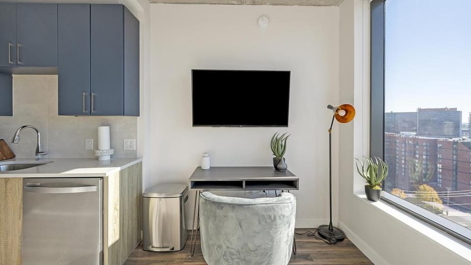 Landing Modern Apartment with Amazing Amenities (ID1398X849) Apartment in Nashville