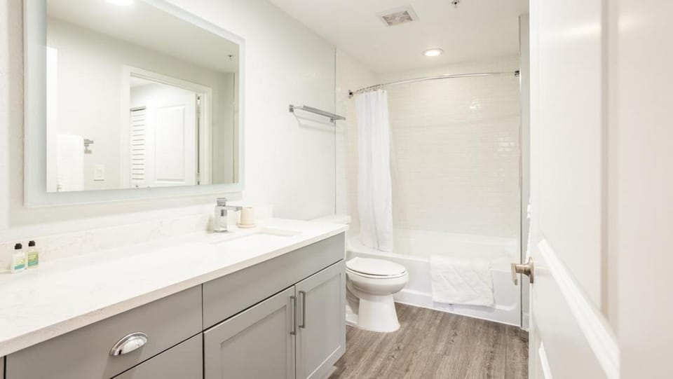 Landing Modern Apartment with Amazing Amenities (ID8116X05) Apartment in Fort Lauderdale