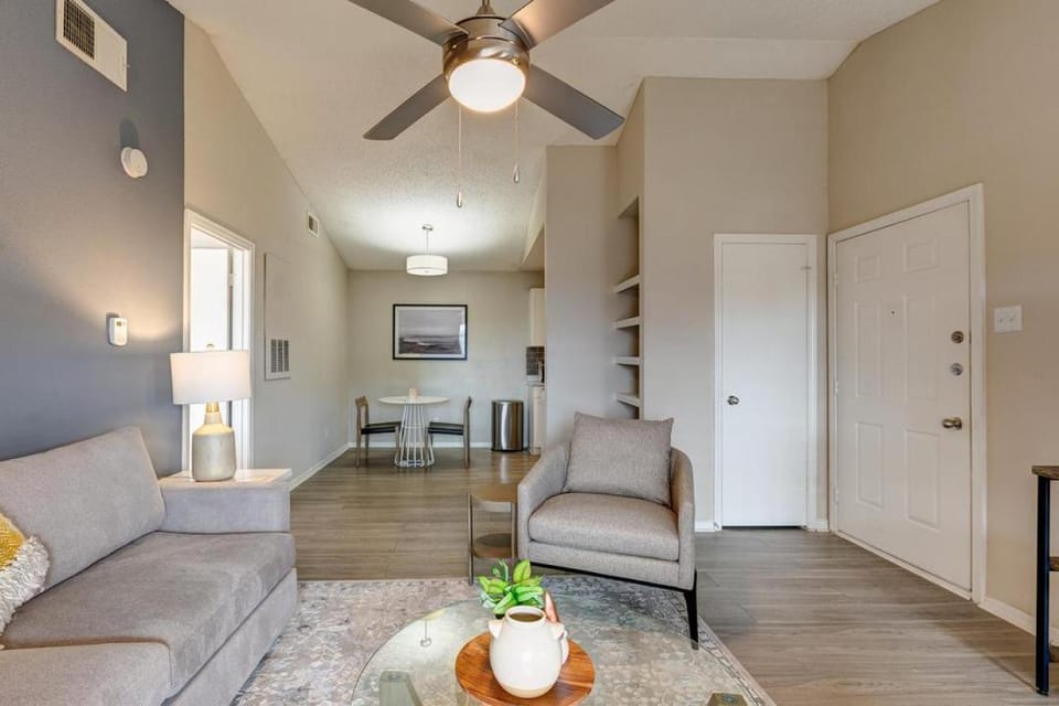 Landing Modern Apartment with Amazing Amenities (ID5258X19) Apartment in Carrollton