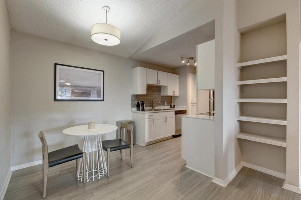 Landing Modern Apartment with Amazing Amenities (ID5258X19) Apartment in Carrollton