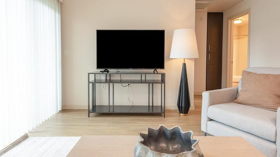 Landing Modern Apartment with Amazing Amenities (ID7452X24) Apartment in West Sacramento