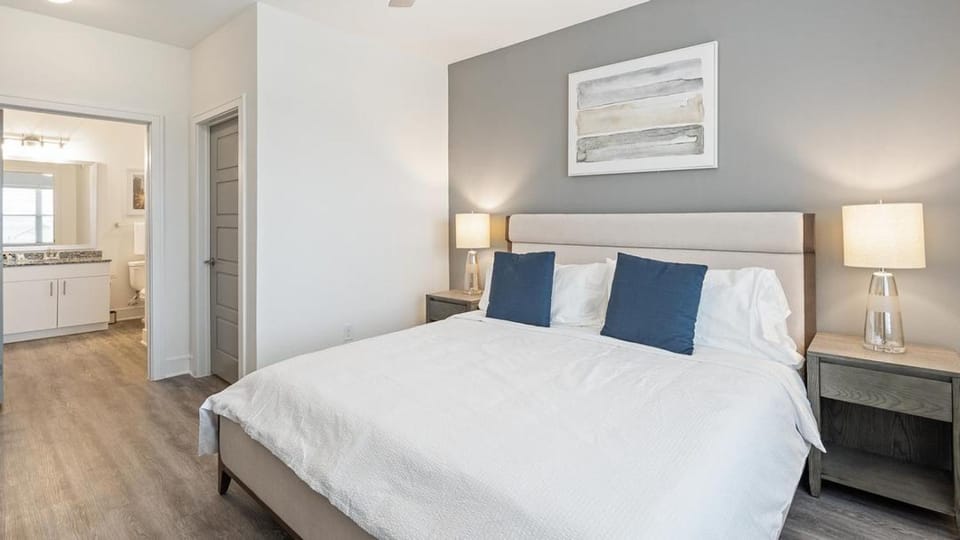 Landing Modern Apartment with Amazing Amenities (ID8364X29) Apartment in Allen