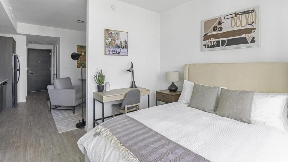 Landing Modern Apartment with Amazing Amenities (ID1398X785) Apartment in Fort Lauderdale