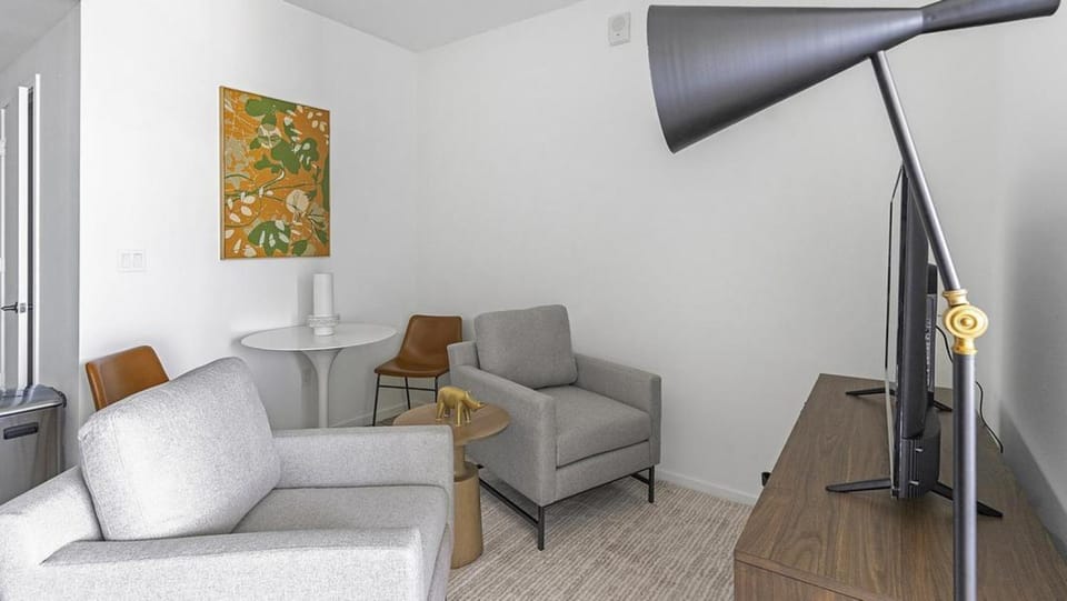 Landing Modern Apartment with Amazing Amenities (ID1398X785) Apartment in Fort Lauderdale