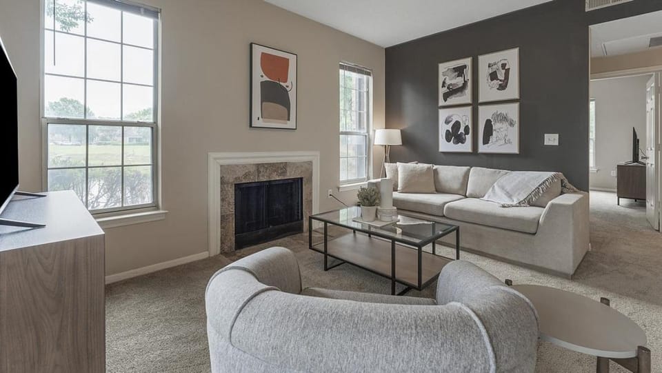 Landing Modern Apartment with Amazing Amenities (ID2428X0) Apartment in Germantown