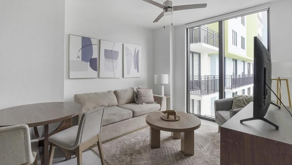 Landing Modern Apartment with Amazing Amenities (ID1398X007) Apartment in Dania Beach