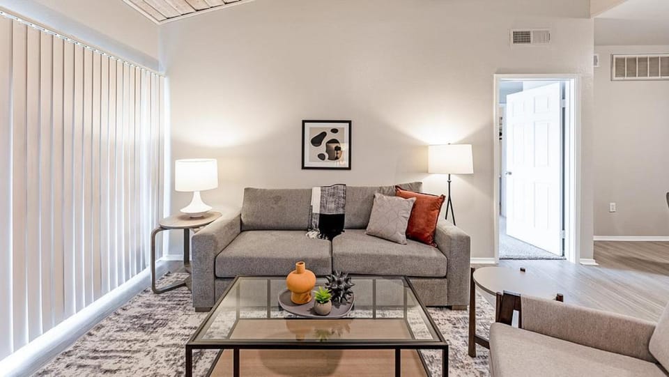 Landing Modern Apartment with Amazing Amenities (ID3322X64) Apartment in Carrollton