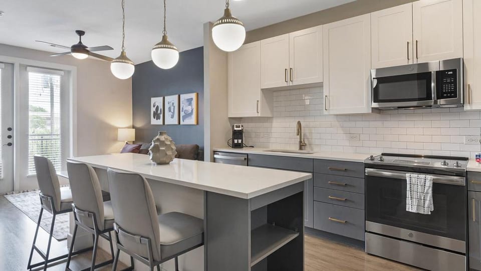 Landing Modern Apartment with Amazing Amenities (ID8282X55) Apartment in Dallas