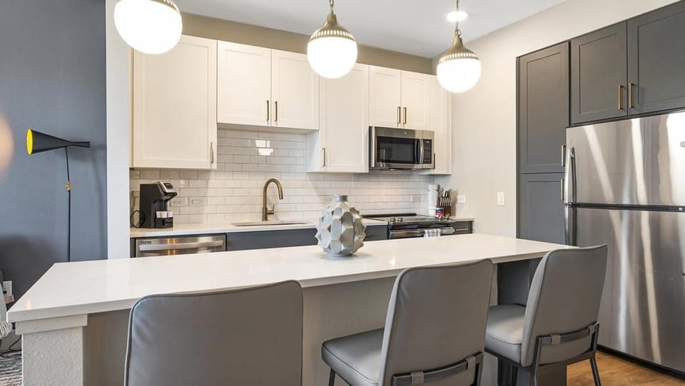 Landing Modern Apartment with Amazing Amenities (ID8282X55) Apartment in Dallas