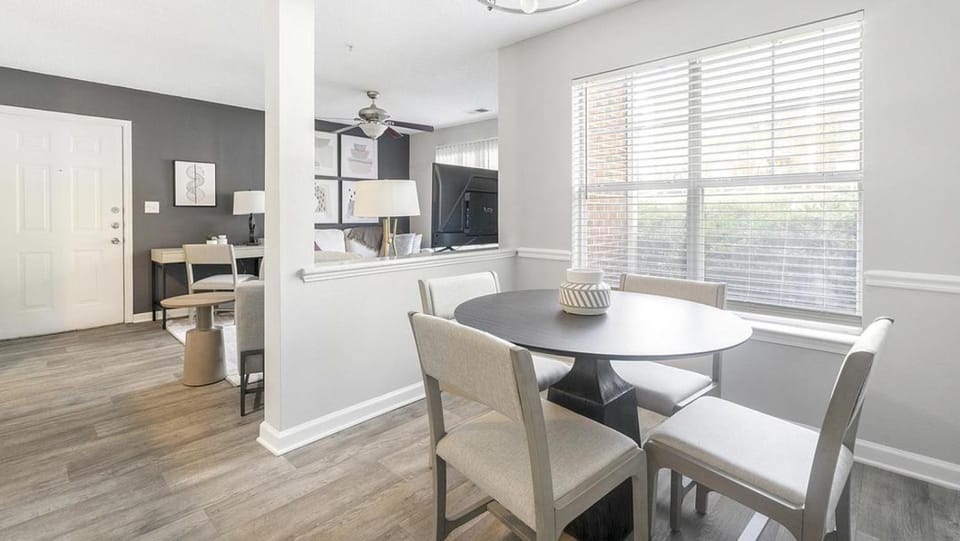 Landing Modern Apartment with Amazing Amenities (ID9155X81) Apartment in Durham