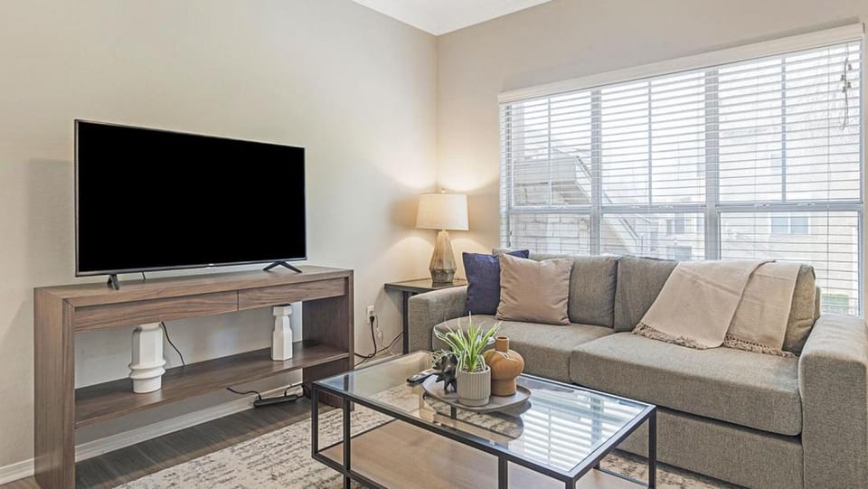 Landing Modern Apartment with Amazing Amenities (ID3078X68) Apartment in Carrollton