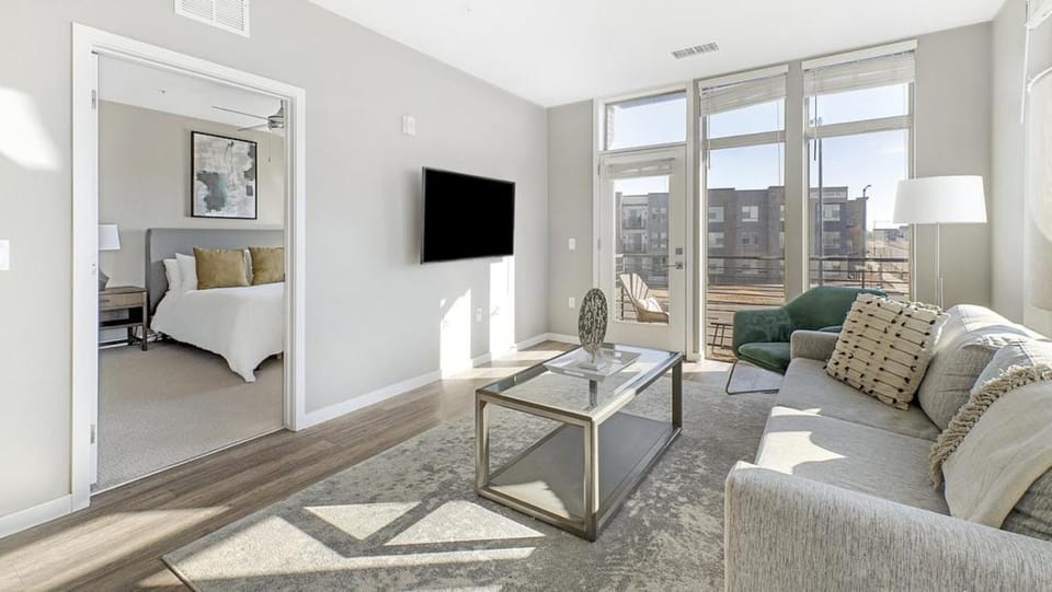 Landing Modern Apartment with Amazing Amenities (ID2080) Apartment in Commerce City