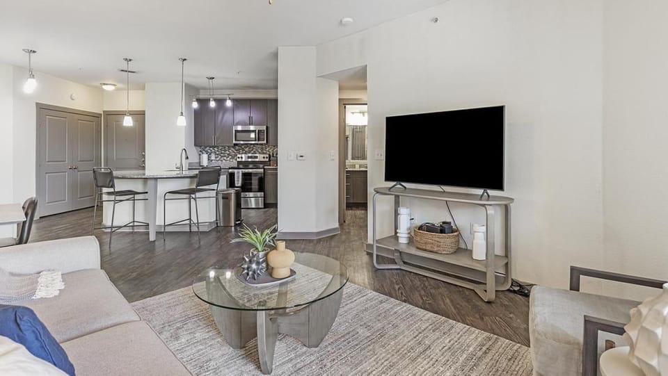 Landing Modern Apartment with Amazing Amenities (ID9997X90) Apartment in San Antonio