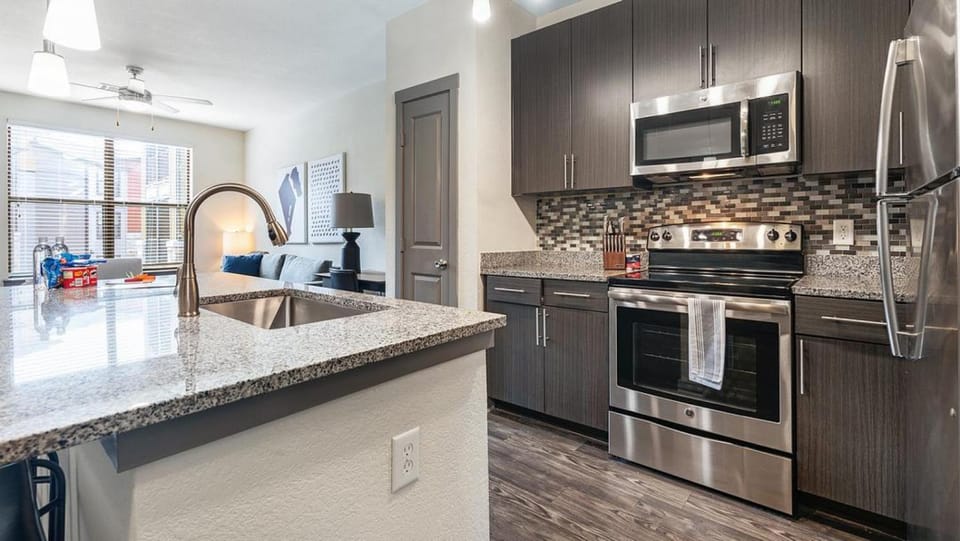 Landing Modern Apartment with Amazing Amenities (ID1172X300) Apartment in San Antonio