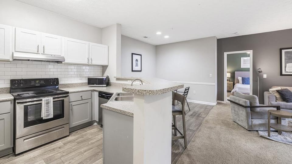 Landing Modern Apartment with Amazing Amenities (ID7748X2) Apartment in Lithia Springs