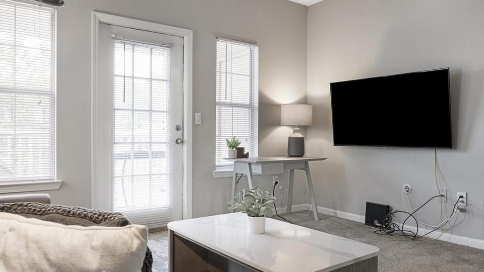 Landing Modern Apartment with Amazing Amenities (ID7748X2) Apartment in Lithia Springs