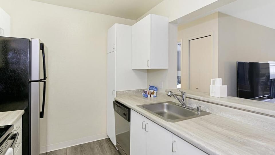 Landing Modern Apartment with Amazing Amenities (ID2236X76) Apartment in Kent