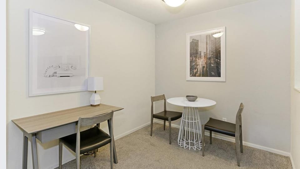 Landing Modern Apartment with Amazing Amenities (ID2236X76) Apartment in Kent