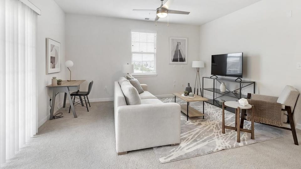 Landing Modern Apartment with Amazing Amenities (ID8690X65) Apartment in Suffolk