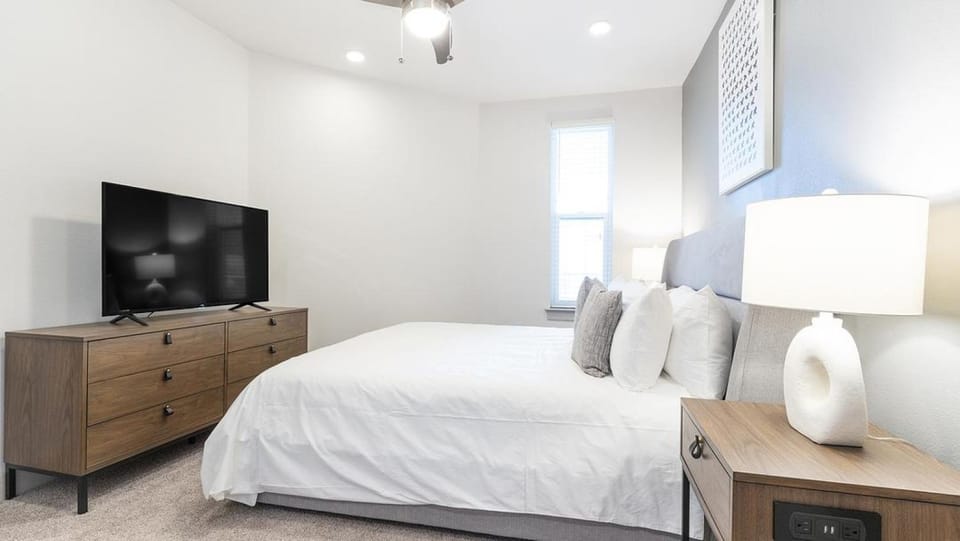 Landing Modern Apartment with Amazing Amenities (ID8754X25) Apartment in Austin