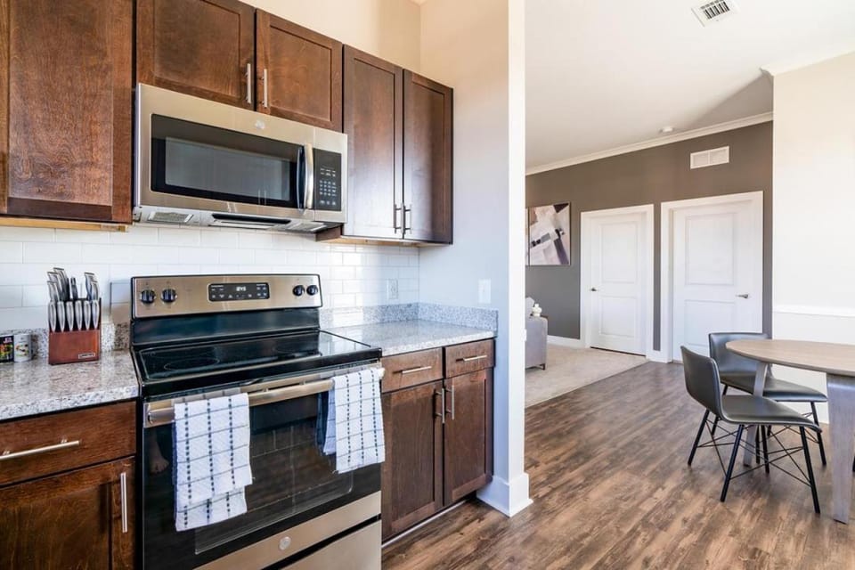 Landing Modern Apartment with Amazing Amenities (ID4322X44) Apartment in Black Forest