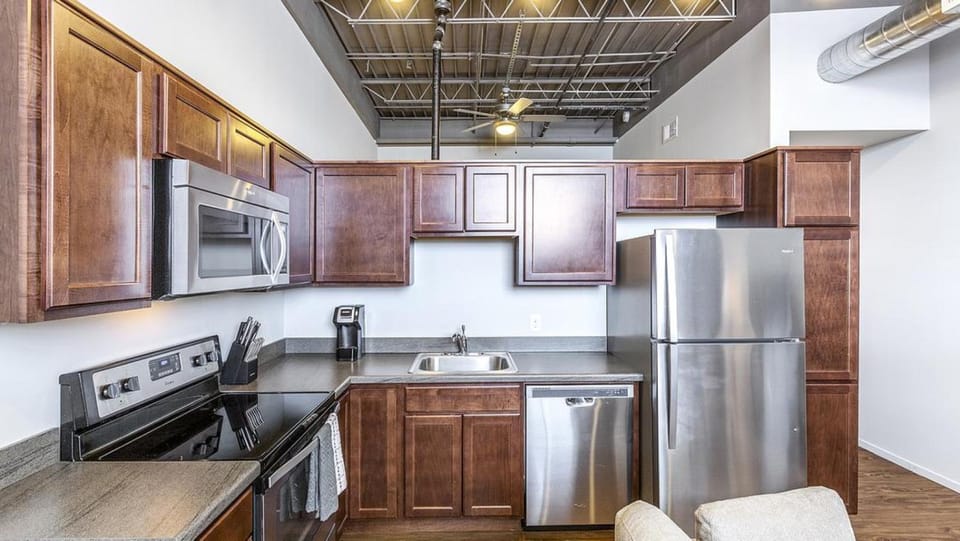 Landing Modern Apartment with Amazing Amenities (ID9106X83) Apartment in Omaha