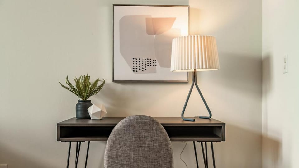 Landing Modern Apartment with Amazing Amenities (ID8657X50) Apartment in Lenexa