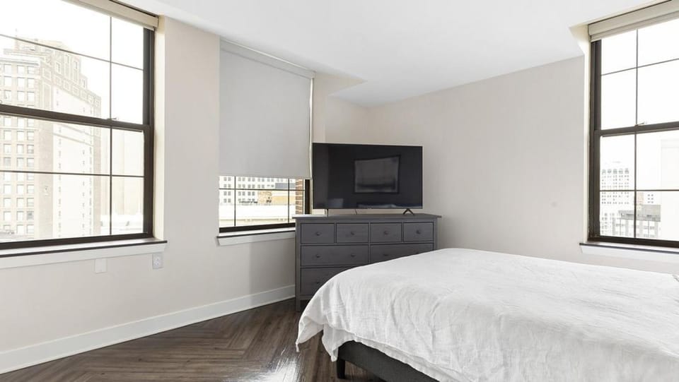 Landing Modern Apartment with Amazing Amenities (ID1884X79) Apartment in Windsor