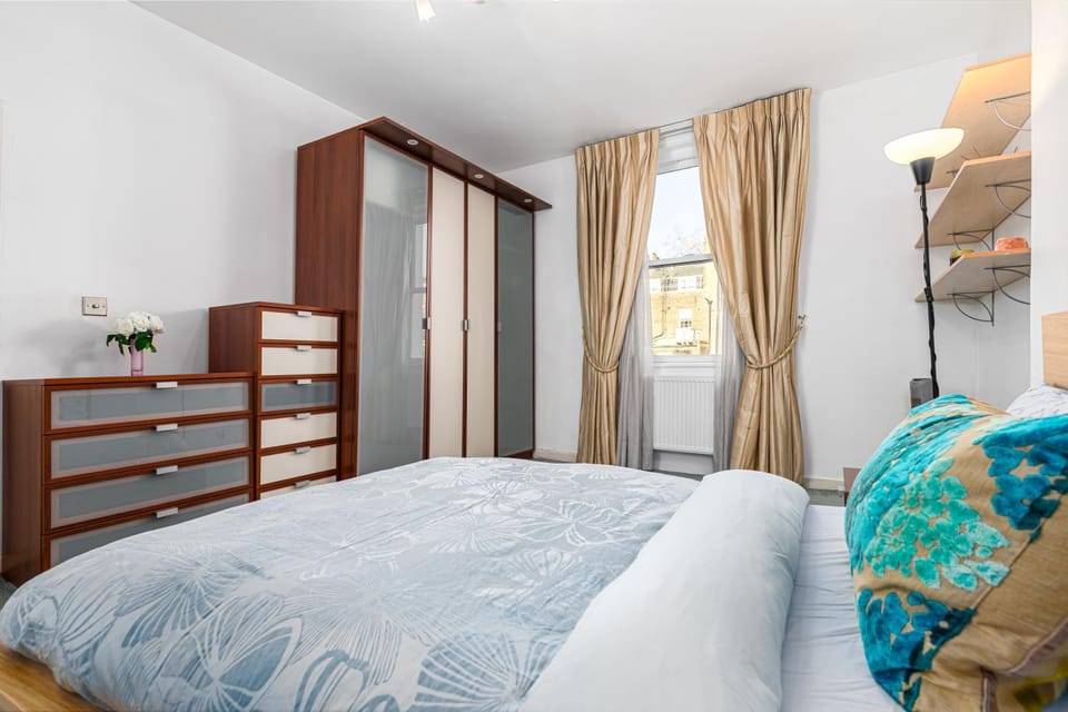 Bed, Bedroom, wardrobe