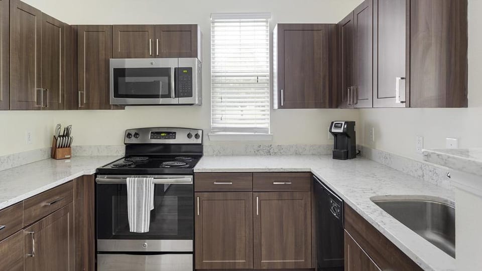 Landing Modern Apartment with Amazing Amenities (ID1371X699) Apartment in Pennsylvania