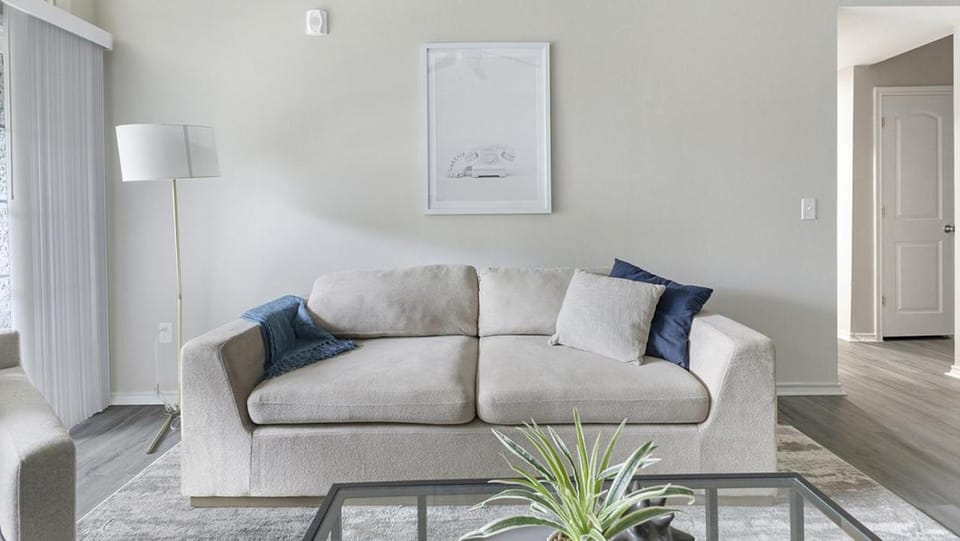 Landing Modern Apartment with Amazing Amenities (ID3078X18) Apartment in Plano