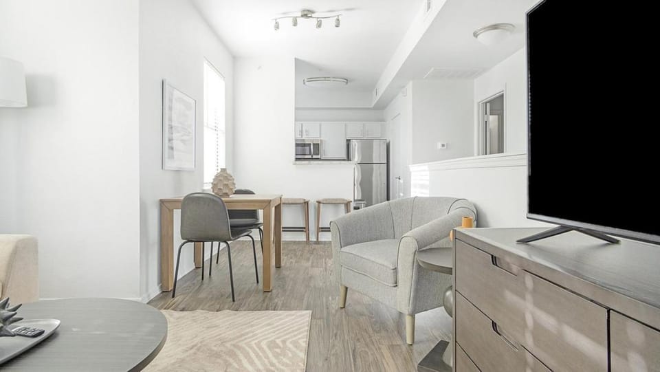 Landing Modern Apartment with Amazing Amenities (ID1265X489) Apartment in Tucson