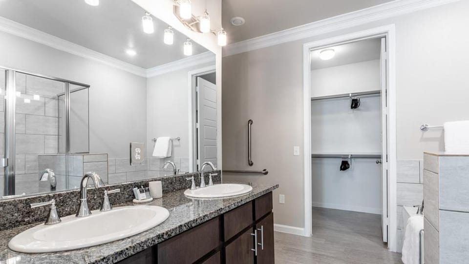 Landing Modern Apartment with Amazing Amenities (ID8153X74) Apartment in Wells Branch