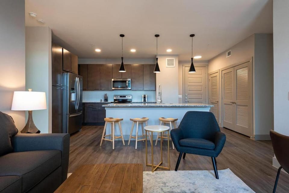 Landing Modern Apartment with Amazing Amenities (ID3473X94) Apartment in Montopolis