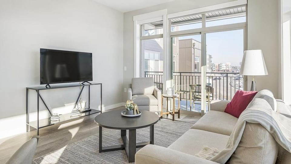 Landing Modern Apartment with Amazing Amenities (ID1348X886) Apartment in Sandy