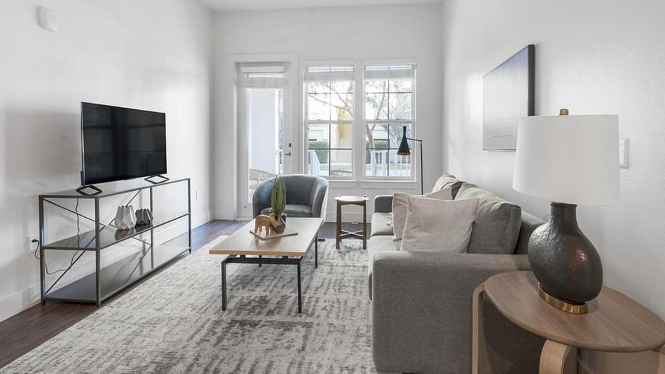 Landing Modern Apartment with Amazing Amenities (ID1384X699) Apartment in Orlando
