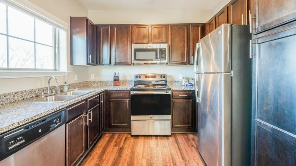 Landing Modern Apartment with Amazing Amenities (ID2787X57) Apartment in Fort Collins