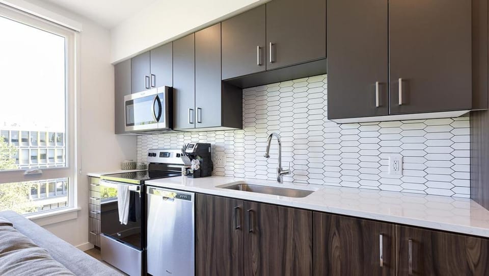 Landing Modern Apartment with Amazing Amenities (ID5061X74) Apartment in Portland