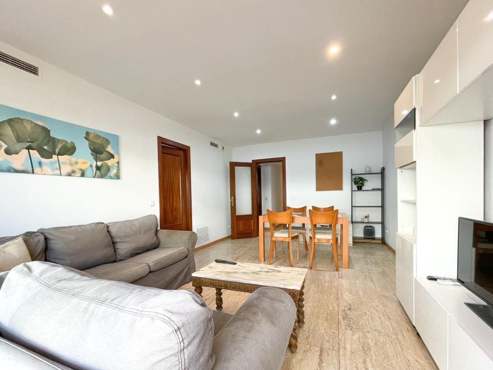Living room, Seating area, Diving