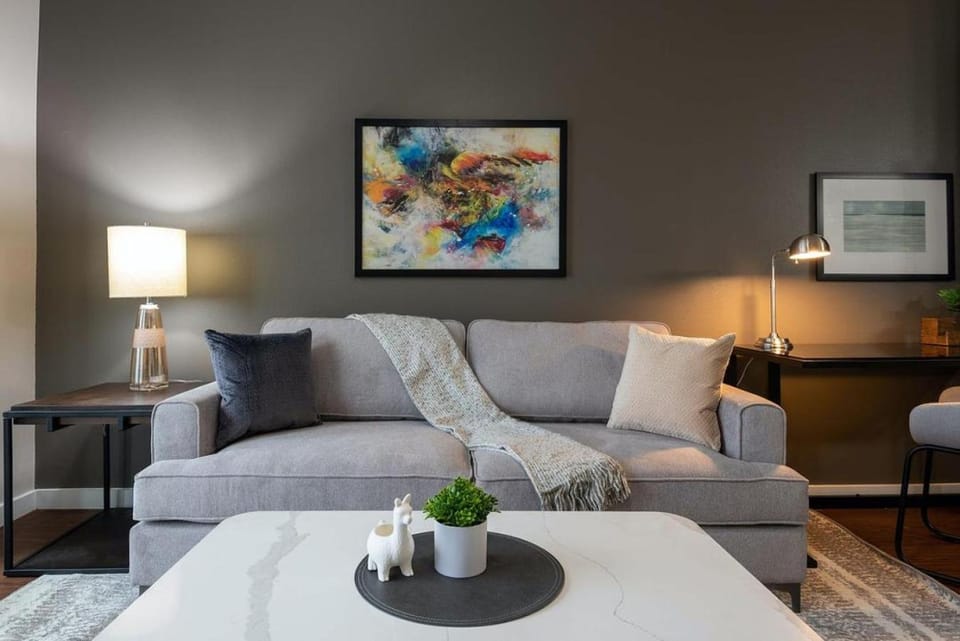 Landing Modern Apartment with Amazing Amenities (ID5107X9) Apartment in Leander