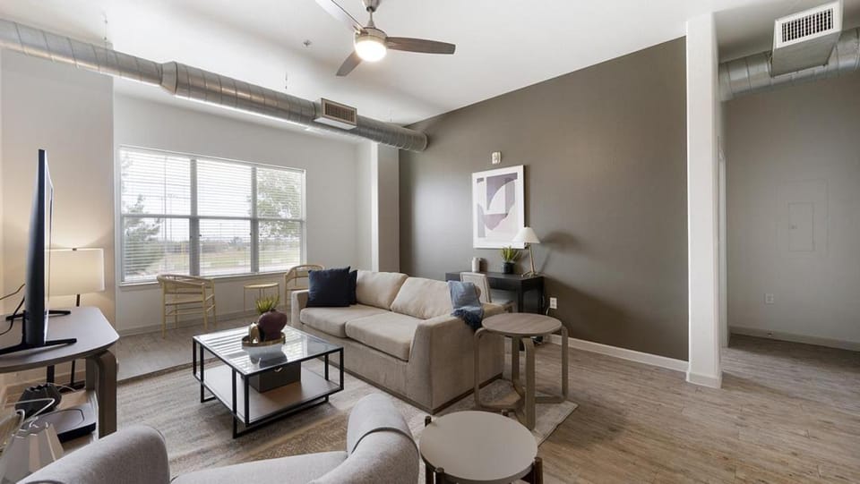 Landing Modern Apartment with Amazing Amenities (ID9933X22) Apartment in Las Vegas