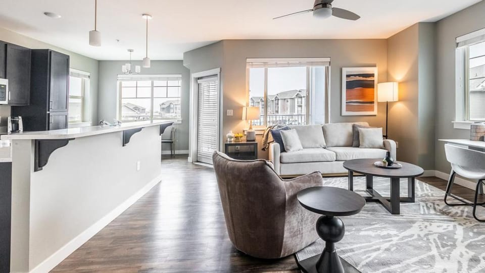 Landing Modern Apartment with Amazing Amenities (ID8040X42) Apartment in Meridian