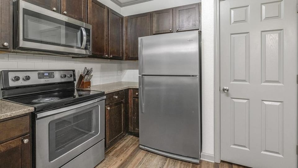 Landing Modern Apartment with Amazing Amenities (ID7763X41) Apartment in Bessemer
