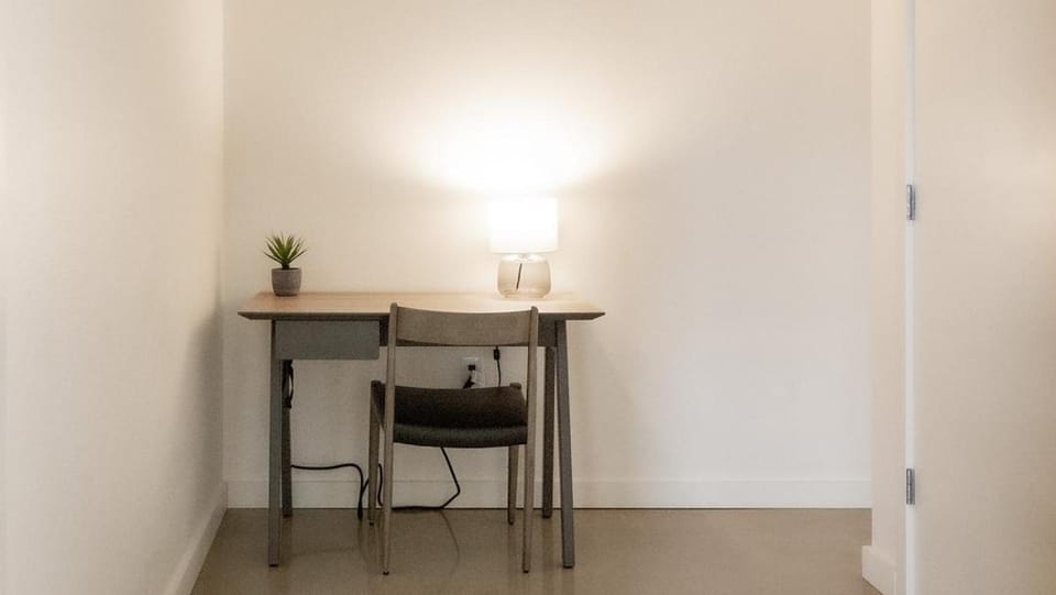 Landing Modern Apartment with Amazing Amenities (ID4083X87) Apartment in Emeryville