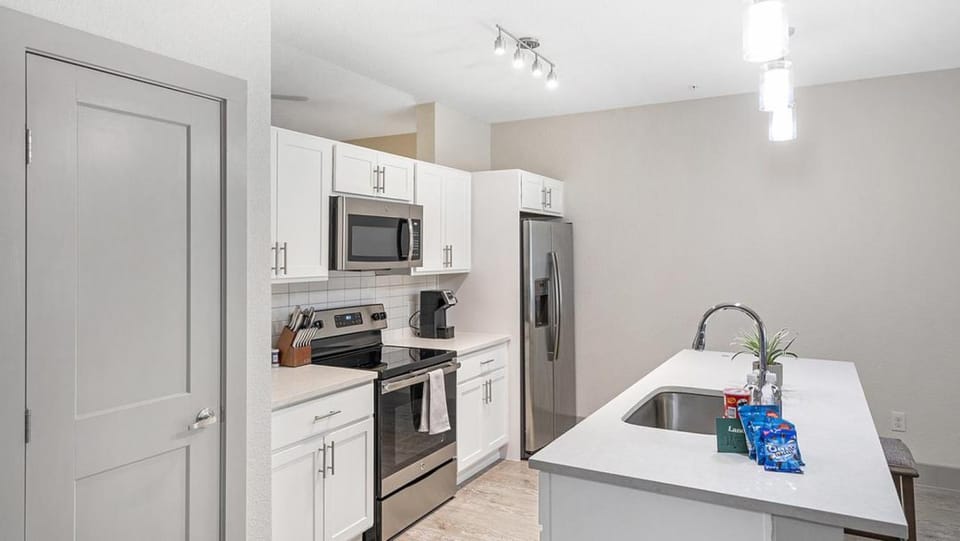 Landing Modern Apartment with Amazing Amenities (ID8929X00) Apartment in San Antonio