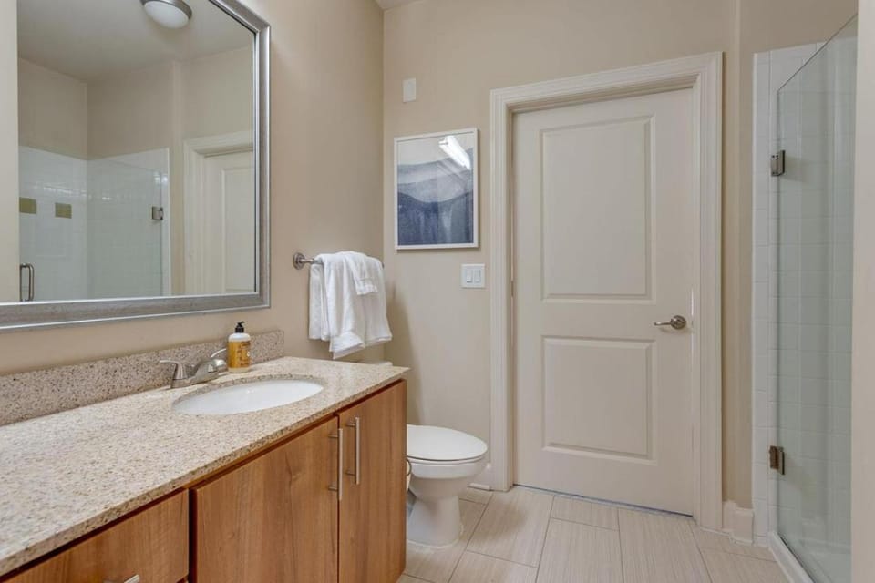 Landing Modern Apartment with Amazing Amenities (ID136) Apartment in Nashville