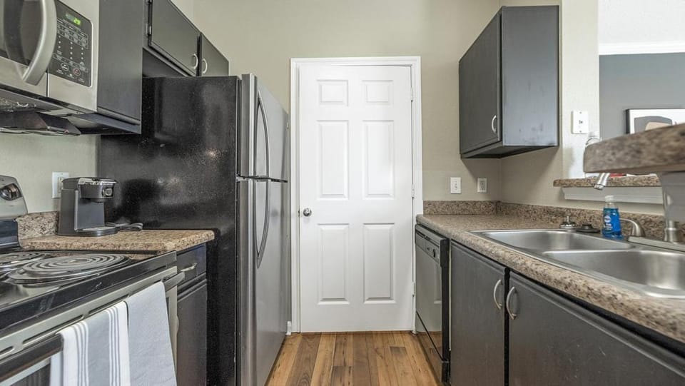 Landing Modern Apartment with Amazing Amenities (ID1013X432) Apartment in Lexington