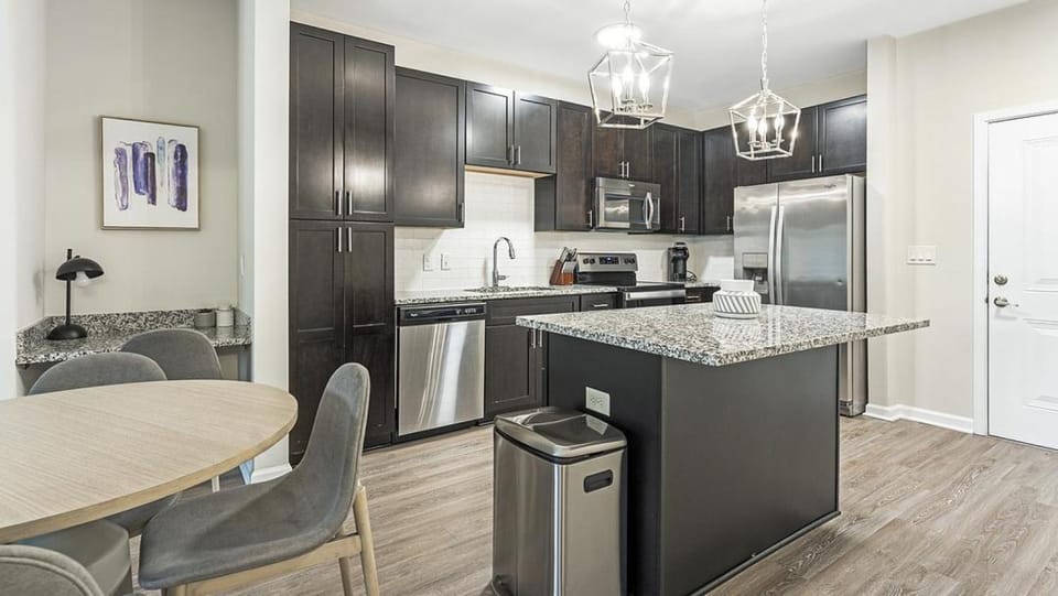 Landing Modern Apartment with Amazing Amenities (ID3112X62) Apartment in Mount Pleasant