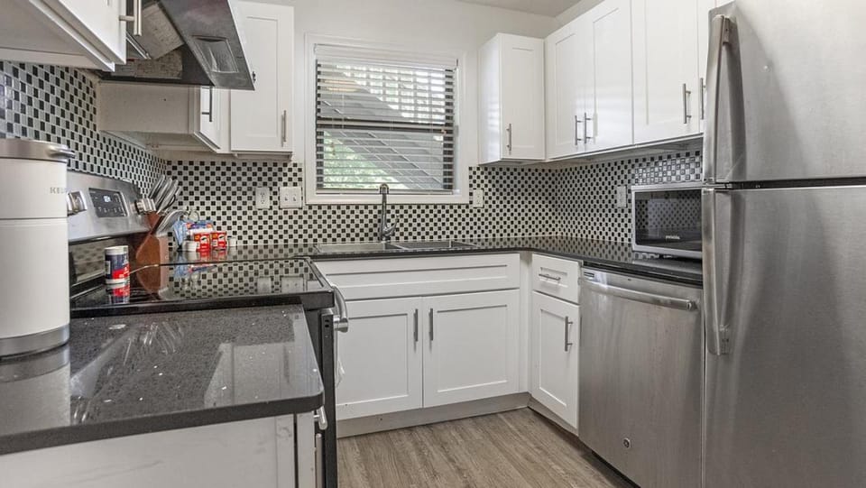 Landing Modern Apartment with Amazing Amenities (ID1204X607) Apartment in Charlotte